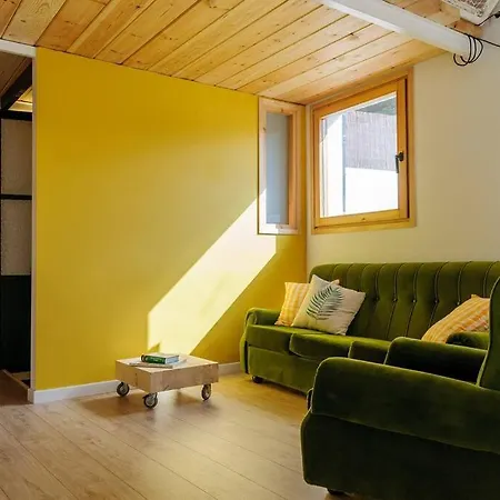Casita En La Naturaleza, אולות