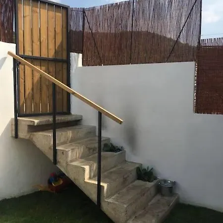 Casita En La Naturaleza, *